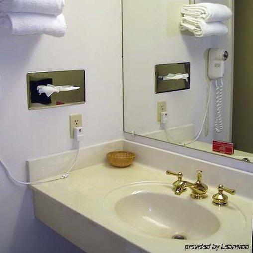 College Inn Spartanburg Εξωτερικό φωτογραφία